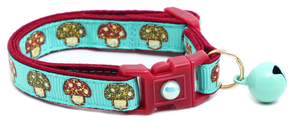Woodland Mushrooms Breakaway Cat Collar
