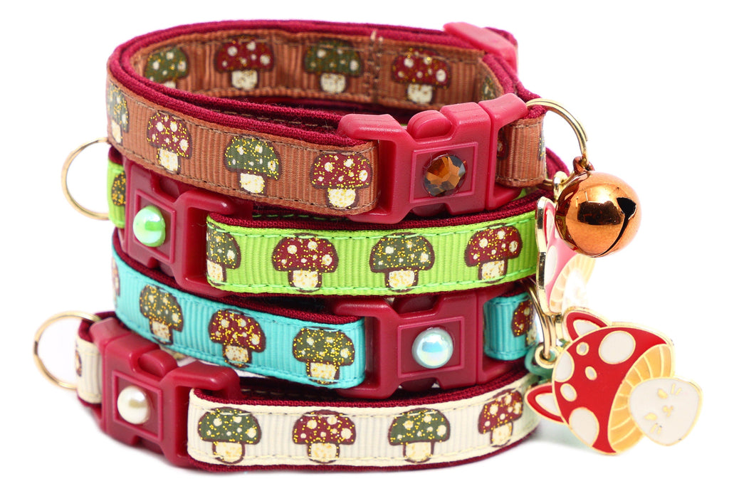 Woodland Mushrooms Breakaway Cat Collar